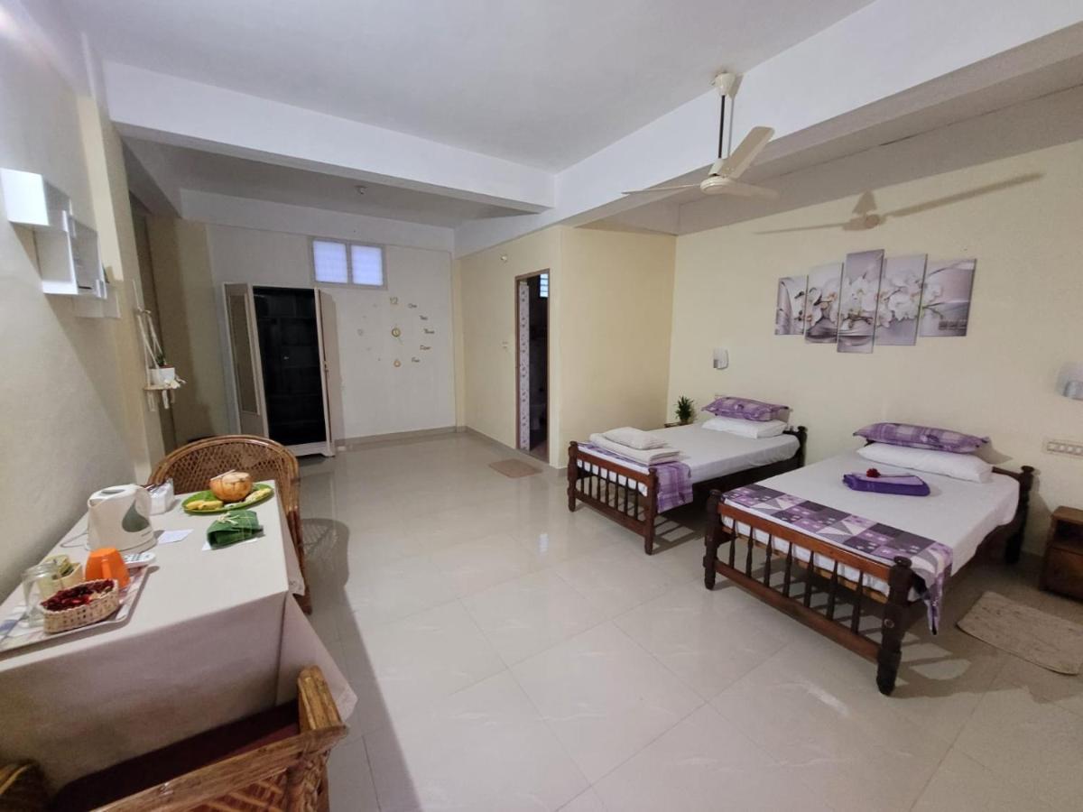 Sandy Beach Hotel Тривандрум Экстерьер фото