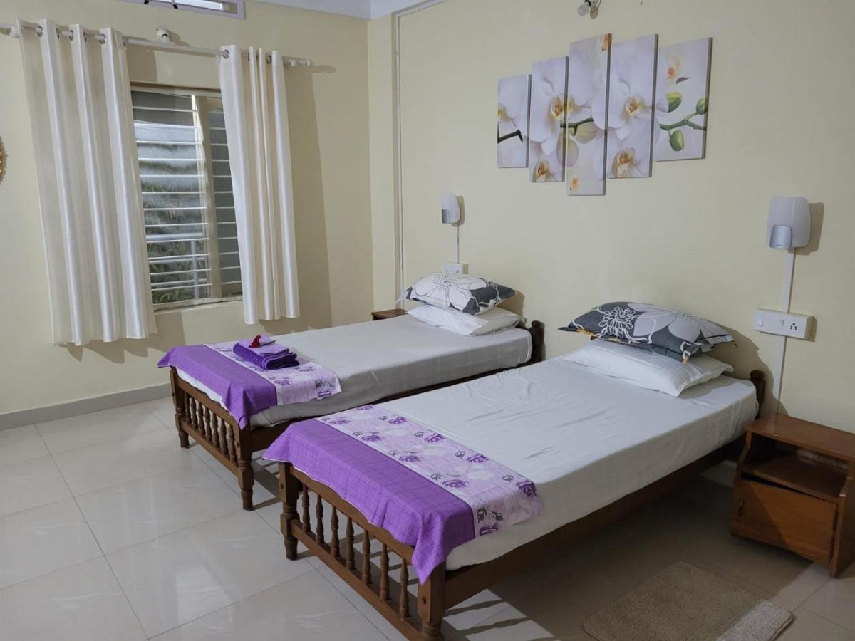 Sandy Beach Hotel Тривандрум Экстерьер фото